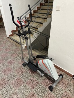 Elipticky trenažér - 2