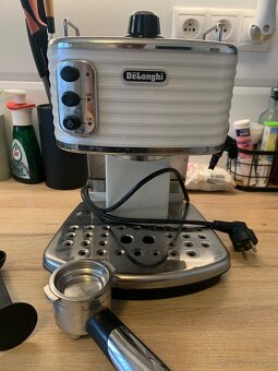 Pákový kavovar Delonghi - 2
