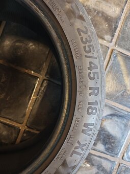 Continental 235/45R18 98W - 2