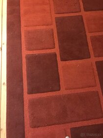 Červený kusový koberec - 2