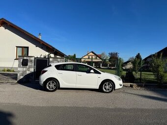 Opel Astra 1.4 74kw 171km s tažným’ - 2