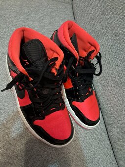 Nike Air Jordan Wmns Air Jordan 1 Mid Hot Punch - 2