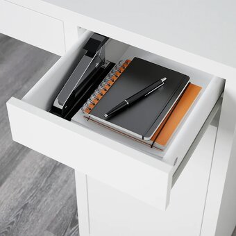 Stol Micke IKEA - 2