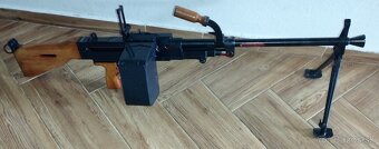 Znehodnotený UG59 v reze - 2