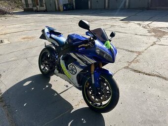Yamaha YZF - R1 - 2