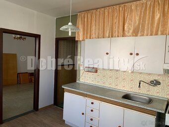 Znížená cena - Slnečný 4 - izb. byt na skvelom mieste v Zakv - 2