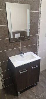 Kúpelnová skrinka - 2
