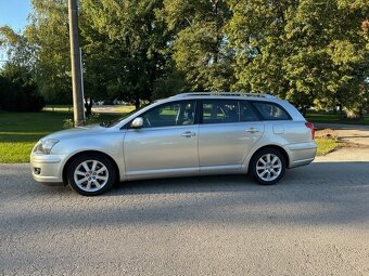 TOYOTA AVENSIS 2,0 D4D 93kw - 2