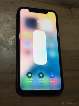 Predám Apple IPhone 11 128GB Black bežné Známky - 2