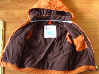 Teplá oranžovohnedá vesta + sveter - veľ. 128 - 2