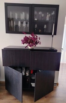 Komoda s vitrínou - 2