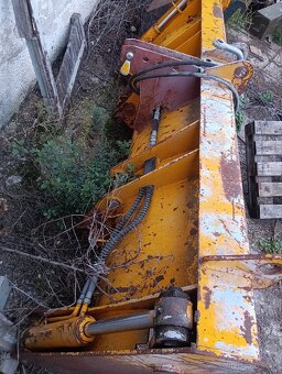 lyžica klapacka z JCB 3CX - 2