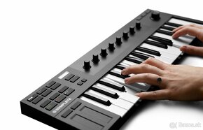 MIDI klávesy Native Instruments KOMPLETE KONTROL M32 - 2