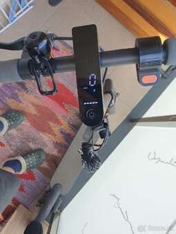 Elektrická kolobežka Mi scooter Esencial. - 2