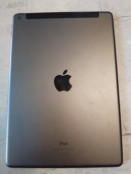 Apple iPad 8th generation - 2