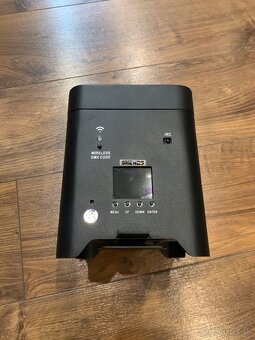 Led baterkovy Par RGBWAUV - 2