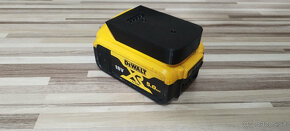 3D tlač Zdravím ponúkam držiak batérie Dewalt XR 18V Máš r - 2
