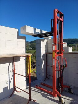 Paletovy vozik vysokozdvizny - 2