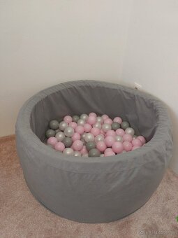 Suchý bazénik s gulickami - 2