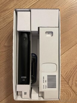 Elektrická kefka OralB iO2 čierna - 2