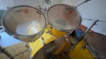 Predám súpravu bicích. Pearl, evans - 2