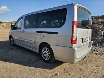 Prenajom 8 mieste auto - 2