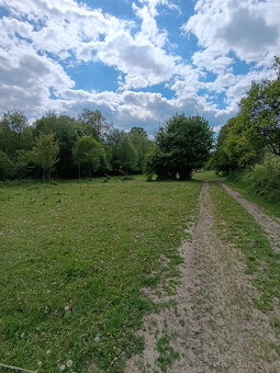 Predaj pozemku v Púchove, časť Hoštiná. - 2
