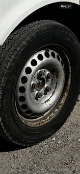 Predám plechove disky na Vw t5 5x120 205/65 r16c - 2