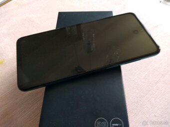 Predám mobilný telefón Motorola Edge 20 Lite 5G/128GB - 2