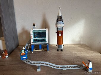 Lego Space 60228 raketová základňa - 2
