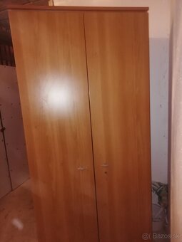 Predam velmi zachovalu 2 kridlovu skrinu - 2