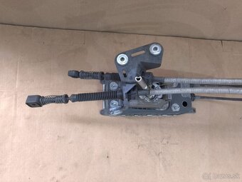 kulisa radenia Superb 2, Octavia 2 - 2