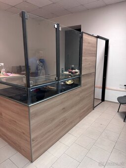 Predajný pult - 2