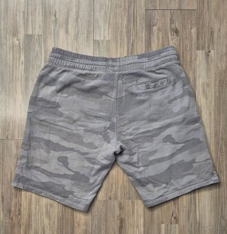 Pánske khaki šortky XL - 2