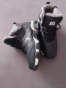 Predám nové zateplené pánske tenisky veľkosť 42 - 2
