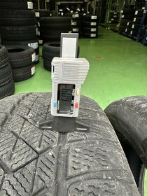 245/50 R19 105V XL PIRELLI SOTTOZERO 3 RUN-FLAT - 2