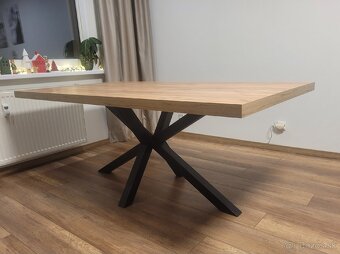 Jedálenský stôl - 2