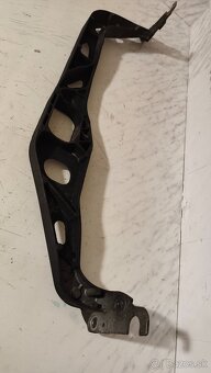 Nosná tyč motora 8K0199521Q - 2