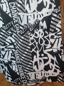 Vzorovaná midi sukňa - 2