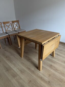 Stôl a stoličky - 2