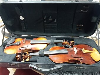Kufor na dvoje husle. - 2