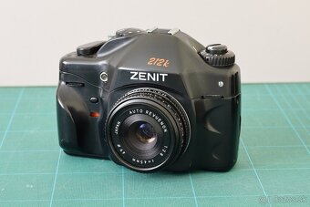 Predám Zenit 122, Zenit 212K a objektívy Helios - 2