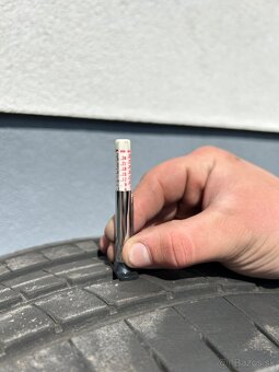 Goodyear 225/40 R19 - 2