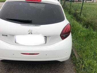 Peugeot 208 automat - 2