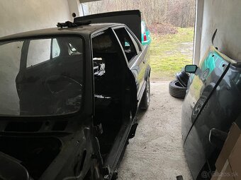 Predám BMW e30 - 2