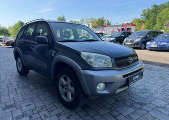 Toyota Rav4 2.0 VVT-i, 4x4 benzín manuál 110 kw - 2
