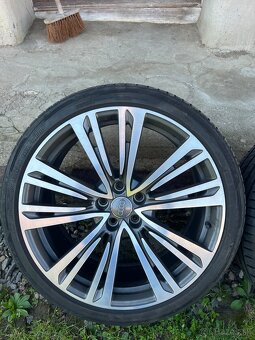 225/35 r20 Audi - 2
