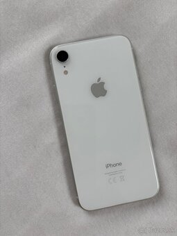 iPhone XR 64 GB - 2