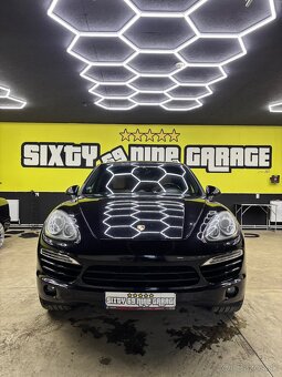 Porsche Cayenne - 2