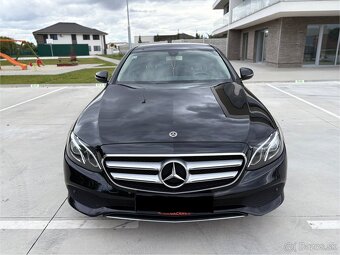 Mercedes-Benz E220d Sedan - 2